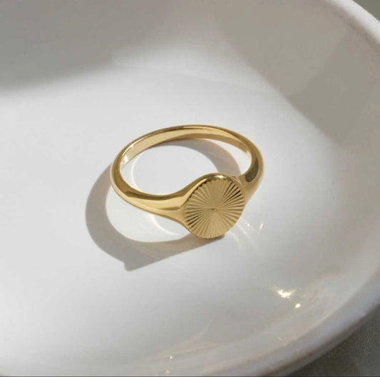 Gold Savannah Signet Ring