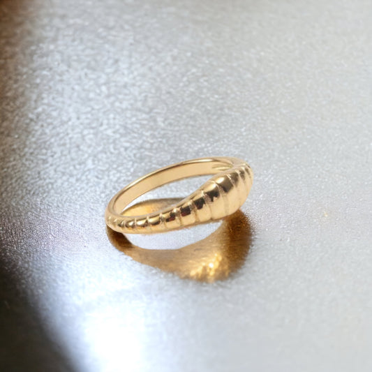 Gold Samia Ring